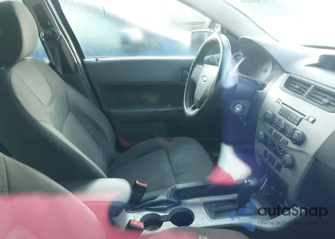 2008 Ford Focus Se/Ses z USA, uszkodzony, nr VIN 1FAHP35N08W284698